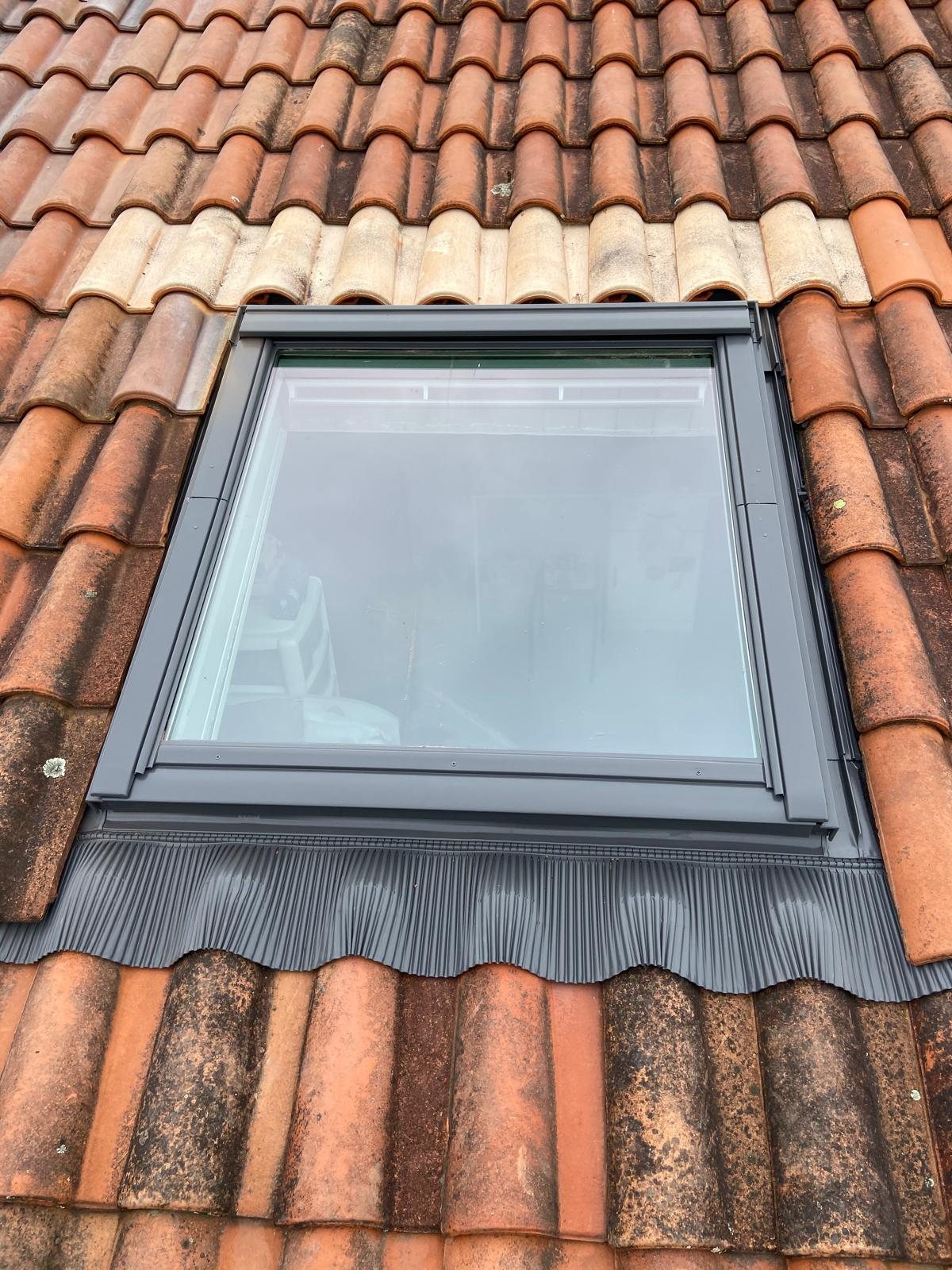 Pose et remplacement de fenêtres de toit Velux à Eysines